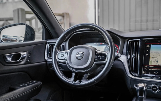 Volvo V60 cena 98900 przebieg: 157000, rok produkcji 2019 z Zalewo małe 781